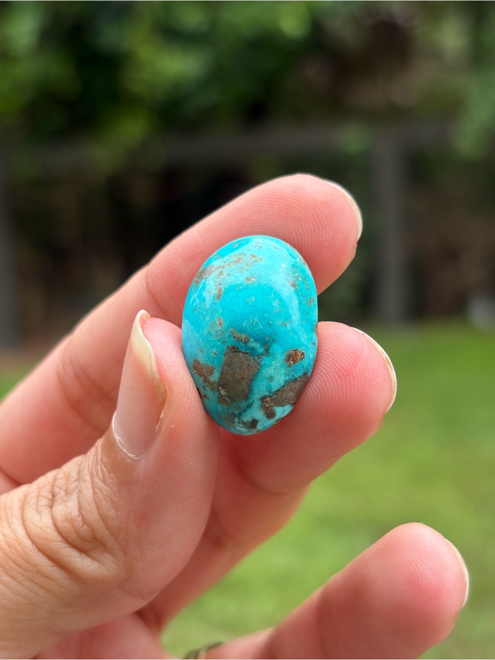 Kingman Turquoise Cabochon 25 Carats